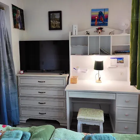 Soukromy Dum Se Zahradou U Pariku * Bakov nad Jizerou