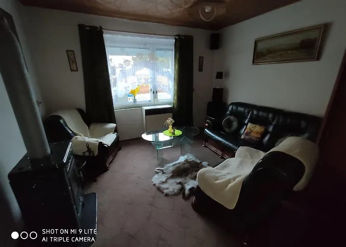 Vakantiehuis Soukromy Dum Se Zahradou U Pariku Bakov nad Jizerou